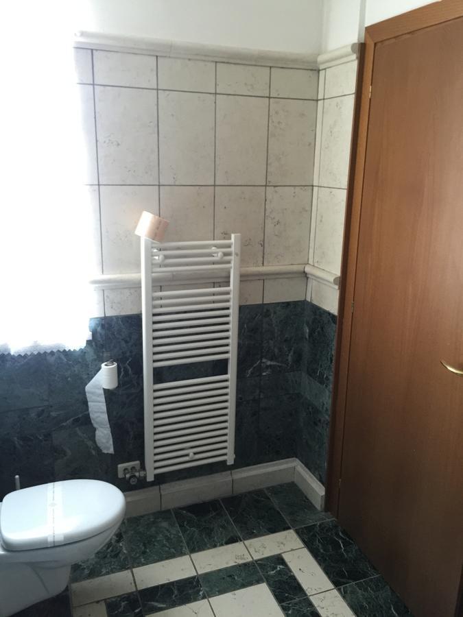 Hotel Ristorante Il Pirata San Vito di Leguzzano エクステリア 写真