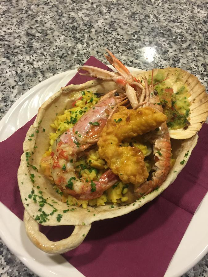 Hotel Ristorante Il Pirata San Vito di Leguzzano エクステリア 写真